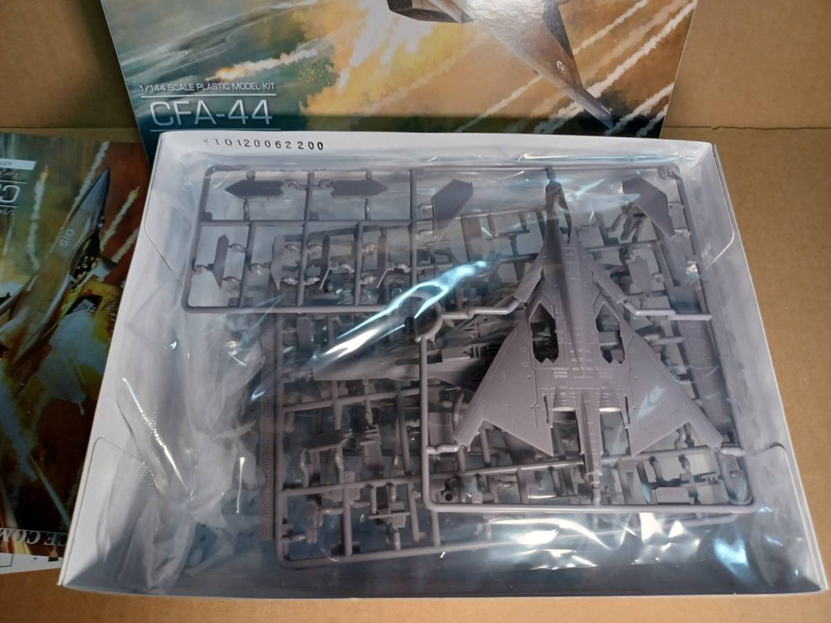 Amazon | 1/144 CFA-44 For Modelers Edition 「ACE COMBAT」. | 鉄道